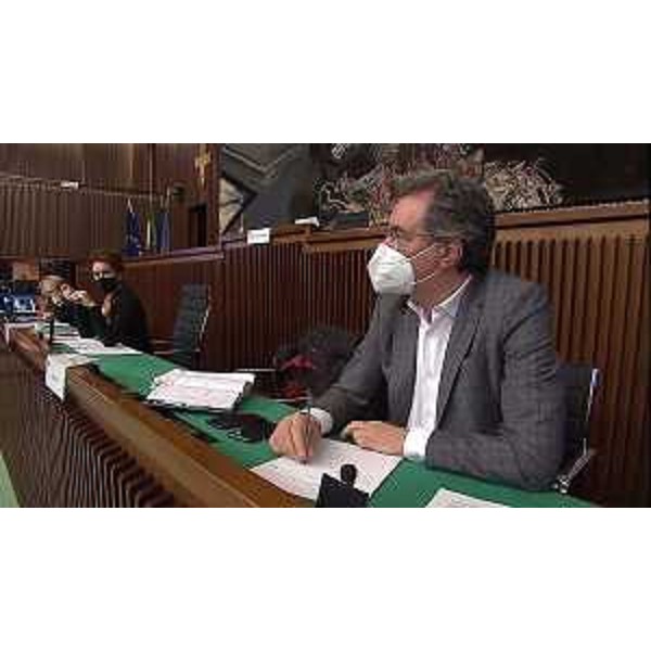 L'assessore alle Infrastrutture, Graziano Pizzimenti. Alla sua destra la presidente della IV Commissione, Mara Piccin - L'assessore alle Infrastrutture, Graziano Pizzimenti. Alla sua destra la presidente della IV Commissione, Mara Piccin 