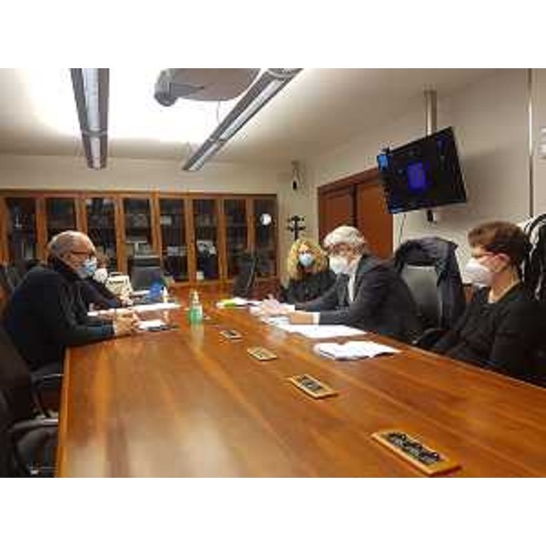 Il vicegovernatore Riccardo Riccardi durante l'incontro con i responsabili regionali del Sumai-Assoprof - Il vicegovernatore Riccardo Riccardi durante l'incontro con i responsabili regionali del Sumai-Assoprof