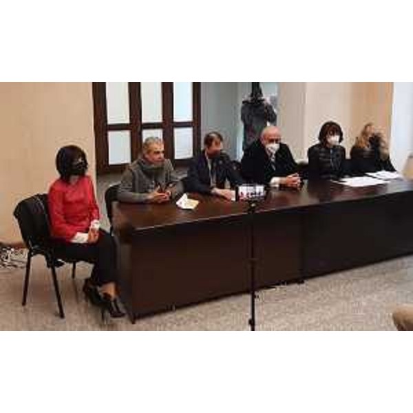 Un momento della conferenza stampa cui ha preso parte l'assessore all'Università Alessia Rosolen (nella foto seconda da destra) - Un momento della conferenza stampa cui ha preso parte l'assessore all'Università Alessia Rosolen (nella foto seconda da destra)