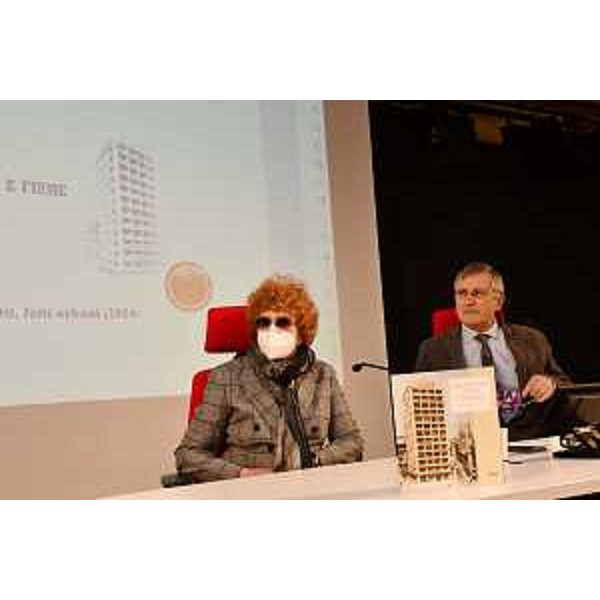 L'assessore regionale alla Cultura, Tiziana Gibelli, con Paolo Tomasella al convegno internazionale "Nelle città della Venezia Giulia. Piani, progetti, fatti urbani (1924-1954)" - L'assessore regionale alla Cultura, Tiziana Gibelli, con Paolo Tomasella al convegno internazionale "Nelle città della Venezia Giulia. Piani, progetti, fatti urbani (1924-1954)" 