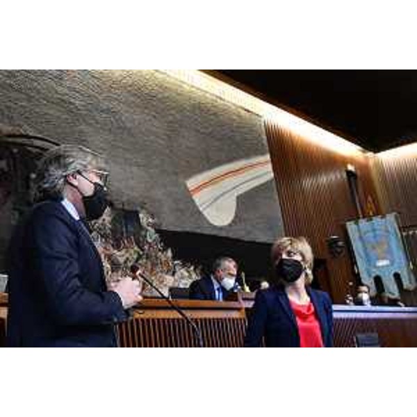 L'intervento in Aula dell'assessore alle Attività produttive Sergio Emidio Bini - L'intervento in Aula dell'assessore alle Attività produttive Sergio Emidio Bini