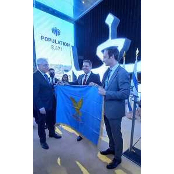 Il Governatore della Regione Massimiliano Fedriga durante la consegna del manifesto delle learning cities alla presenza dei rappresentanti israeliani - Il Governatore della Regione Massimiliano Fedriga durante la consegna del manifesto delle learning cities alla presenza dei rappresentanti israeliani