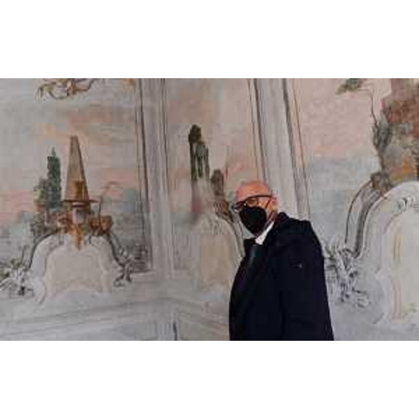 L'assessore Callari in una sala di Palazzo Attems Petzenstein a Gorizia - L'assessore Callari in una sala di Palazzo Attems Petzenstein a Gorizia