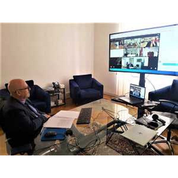 Un momento dell'incontro che l'assessore Callari ha avuto in modalità telematica con il ministro Maria Stella Gelmini, il sottosegretario Franco Gabrielli e il direttore dellAgenzia per la cybersicurezza nazionale Roberto Baldoni - Un momento dell'incontro che l'assessore Callari ha avuto in modalità telematica con il ministro Maria Stella Gelmini, il sottosegretario Franco Gabrielli e il direttore dellAgenzia per la cybersicurezza nazionale Roberto Baldoni