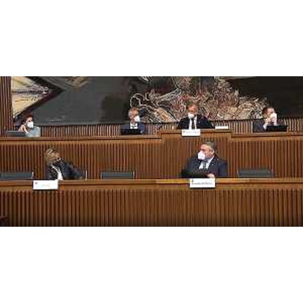 Il presidente del Cr Fvg, Piero Mauro Zanin, insieme all'assessore regionale Barbara Zilli e al presidente della V Commissione, Diego Bernardis (Lega) - Il presidente del Cr Fvg, Piero Mauro Zanin, insieme all'assessore regionale Barbara Zilli e al presidente della V Commissione, Diego Bernardis (Lega)