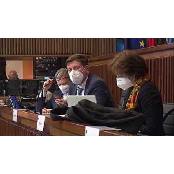 Alberto Budai (Lega) mentre presiede una seduta della II Commissione consiliare alla presenza dell'assessore regionale alle Risorse agroalimentari, Stefano Zannier - Alberto Budai (Lega) mentre presiede una seduta della II Commissione consiliare alla presenza dell'assessore regionale alle Risorse agroalimentari, Stefano Zannier