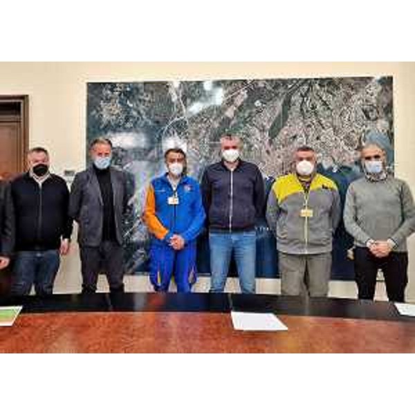 I rappresentanti dei benzinai accolti dall'assessore Fabio Scoccimarro, insieme a Diego Bernardis e Andrea Tomasella (Lega) - I rappresentanti dei benzinai accolti dall'assessore Fabio Scoccimarro, insieme a Diego Bernardis e Andrea Tomasella (Lega)