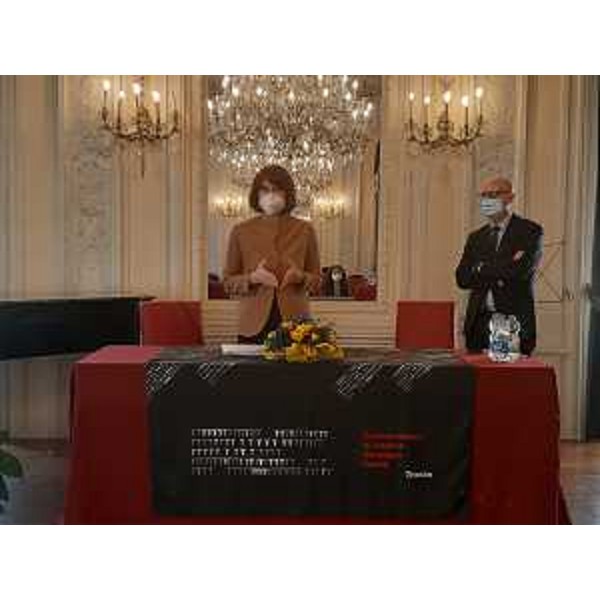 L'assessore regionale a Lavoro, formazione, istruzione, ricerca, università e famiglia Alessia Rosolen con il presidente del Conservatorio Tartini di Trieste, Lorenzo Capaldo. - L'assessore regionale a Lavoro, formazione, istruzione, ricerca, università e famiglia Alessia Rosolen con il presidente del Conservatorio Tartini di Trieste, Lorenzo Capaldo.