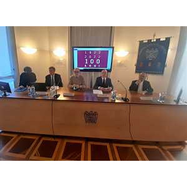 Al centro il vicegovernatore Riccardi durante la cerimonia per i 100 anni del del Policlinico Triestino - Al centro il vicegovernatore Riccardi durante la cerimonia per i 100 anni del del Policlinico Triestino