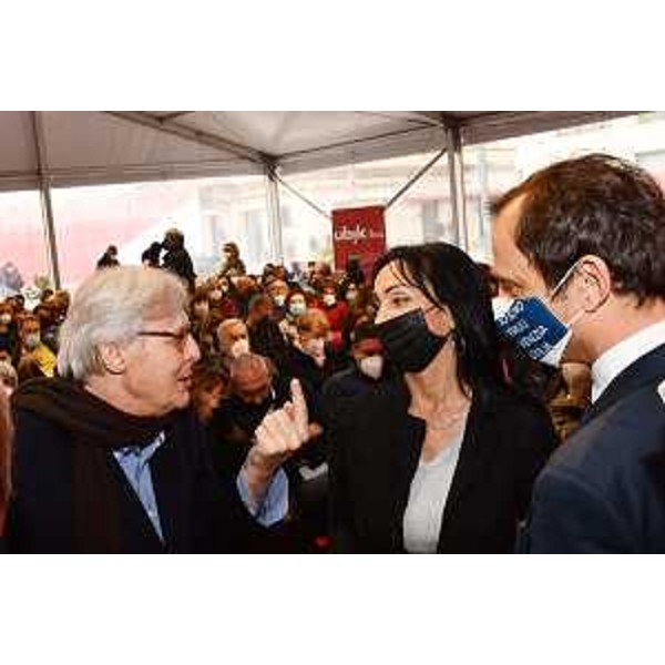 Il governatore Fedriga con il sindaco Cisint e Vittorio Sgarbi - Il governatore Fedriga con il sindaco Cisint e Vittorio Sgarbi