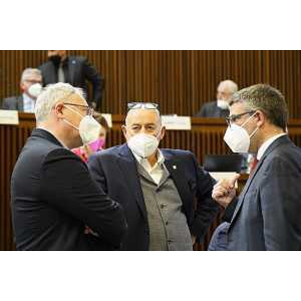 Mauro Bordin e Lorenzo tosolini (Lega) con l'assessore Fvg alle Autonomie locali, Pierpaolo Roberti - Mauro Bordin e Lorenzo tosolini (Lega) con l'assessore Fvg alle Autonomie locali, Pierpaolo Roberti