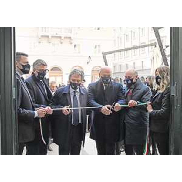 Taglio del nastro della mostra al Teatro Verdi "LAntimafia itinerante - trentennale della Dia" - Taglio del nastro della mostra al Teatro Verdi "LAntimafia itinerante - trentennale della Dia"