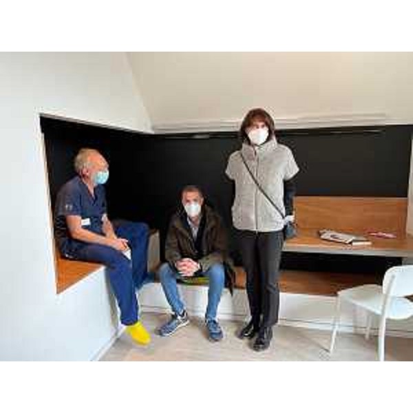  - L'assessore regionale Alessia Rosolen con il sindaco di Pordenone Alessandro Ciriani e il primario del reparto di Pediatria Roberto Dall'Amico in uno degli spazi per gli studenti ricavati all'interno del S. Maria degli Angeli 