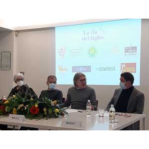 L'assessore regionale alle Attività produttive e turismo Sergio Emidio Bini alla presentazione della Via del Tiglio a Buttrio - L'assessore regionale alle Attività produttive e turismo Sergio Emidio Bini alla presentazione della Via del Tiglio a Buttrio