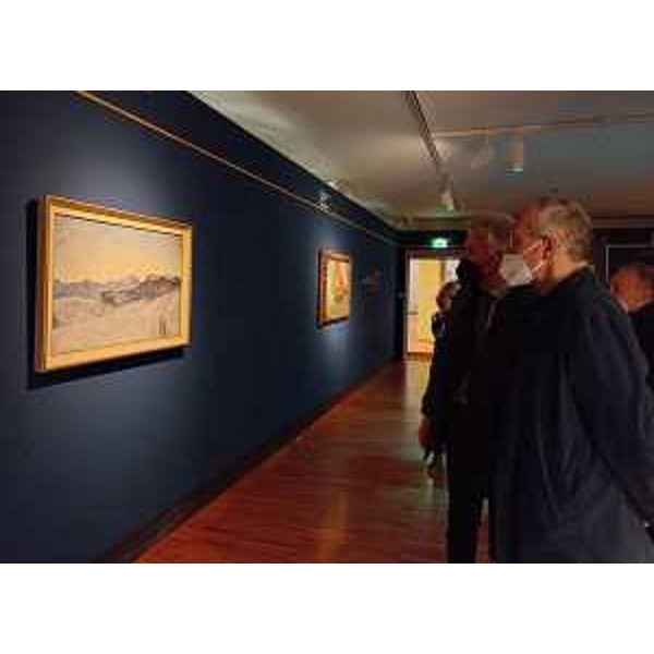 Un momento della visita della mostra "La forma dell'infinito" - Un momento della visita della mostra "La forma dell'infinito"