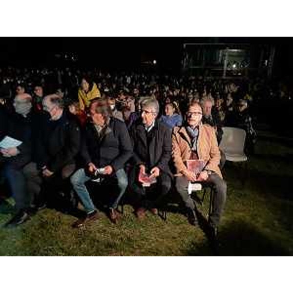 Il presidente Piero Mauro Zanin assiste alla Via Crucis di Ciconicco di Fagagna - Il presidente Piero Mauro Zanin assiste alla Via Crucis di Ciconicco di Fagagna