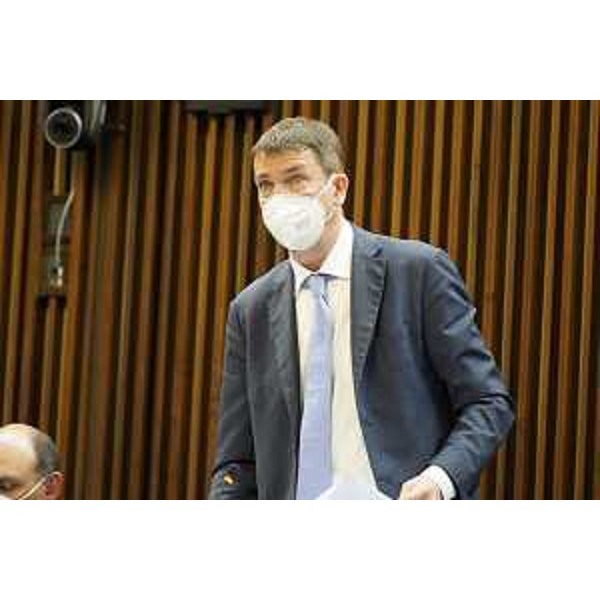 Andrea Ussai (M5S) - Andrea Ussai (M5S)