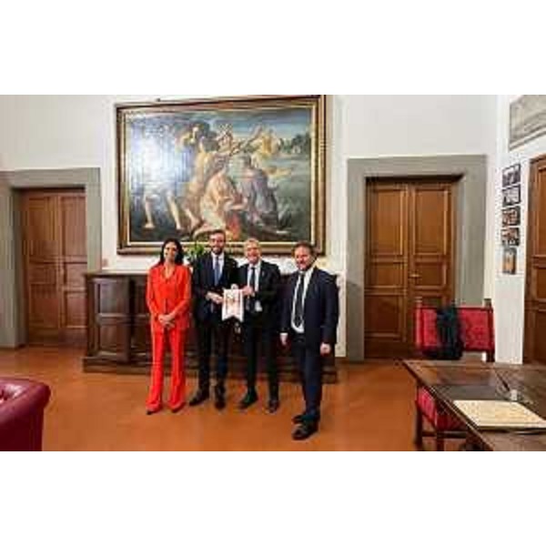 La Presidenza del Consiglio regionale Fvg con i colleghi della Regione Toscana - La Presidenza del Consiglio regionale Fvg con i colleghi della Regione Toscana 