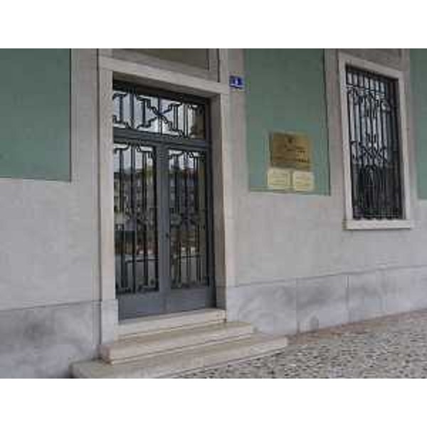 La sede della Commissione Pari opportunità in piazza Oberdan a Trieste - La sede della Commissione Pari opportunità in piazza Oberdan a Trieste