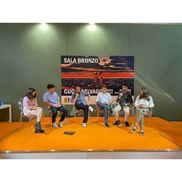 Una rappresentanza degli studenti che hanno aderito al bando della Regione su progetti didattici storico etnografici - Una rappresentanza degli studenti che hanno aderito al bando della Regione su progetti didattici storico etnografici