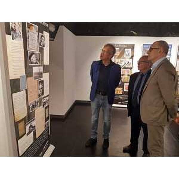 La presidenza del Cr Fvg a Cracovia con il tenente Sciarrino e il direttore dell'Istituto italiano di cultura, Ugo Rufino - La presidenza del Cr Fvg a Cracovia con il tenente Sciarrino e il direttore dell'Istituto italiano di cultura, Ugo Rufino