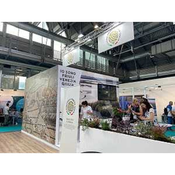 Lo stand della Regione alla Fiera Acquafarm in corso di svolgimento a Pordenone - Lo stand della Regione alla Fiera Acquafarm in corso di svolgimento a Pordenone
