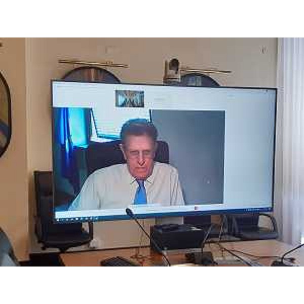 Il presidente del Corecom Fvg, Mario Trampus, durante un webinar - Il presidente del Corecom Fvg, Mario Trampus, durante un webinar