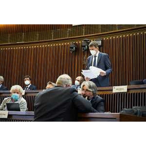 In alto, i banchi consiliari del Movimento Cinque Stelle - In alto, i banchi consiliari del Movimento Cinque Stelle