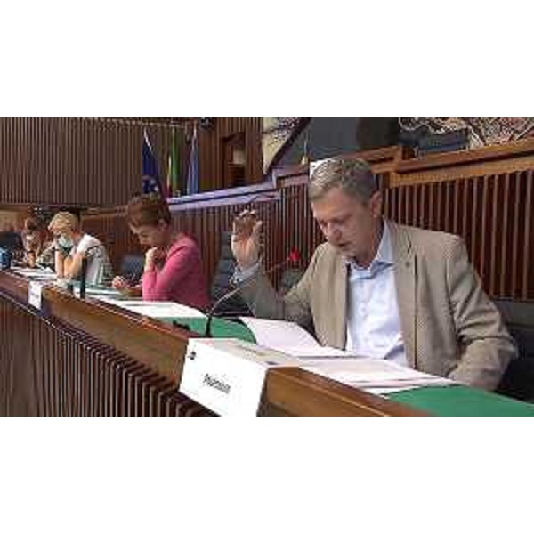 L'assessore Stefano Zannier e la presidente Mara Piccin (FI) - L'assessore Stefano Zannier e la presidente Mara Piccin (FI)