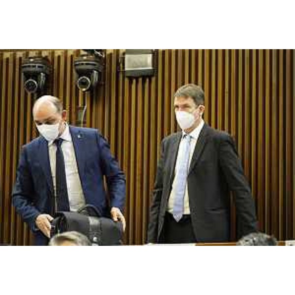 Andrea Ussai (M5S, a destra) con il collega di gruppo Cristian Sergo - Andrea Ussai (M5S, a destra) con il collega di gruppo Cristian Sergo