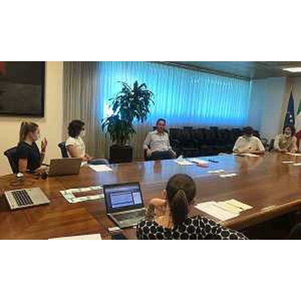 Un momento dell'incontro con i ragazzi del Marinelli coinvolti nel progetto "Il Tagliamento e noi" - Un momento dell'incontro con i ragazzi del Marinelli coinvolti nel progetto "Il Tagliamento e noi"