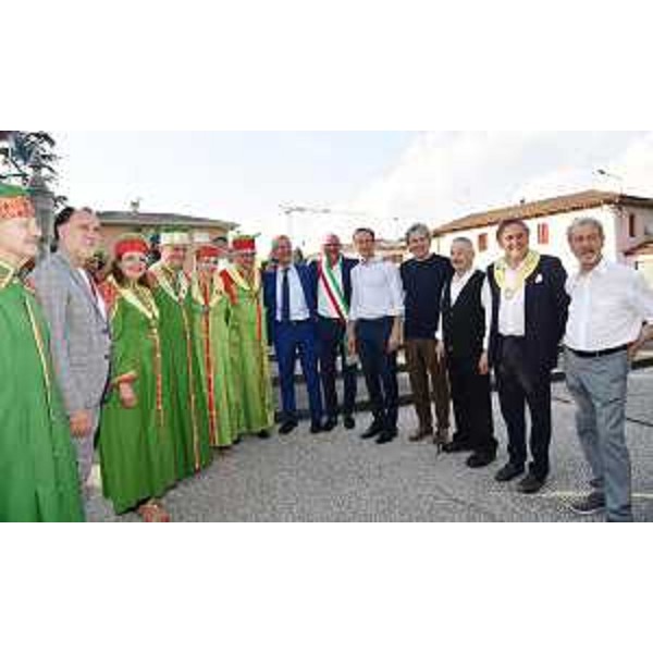 Foto di gruppo in occasione della cerimonia di inaugurazione della 51. edizione della Fiera dei Vini Colli Orientali del Friuli - Foto di gruppo in occasione della cerimonia di inaugurazione della 51. edizione della Fiera dei Vini Colli Orientali del Friuli