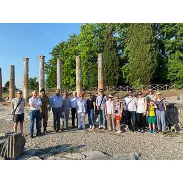 L'assessore regionale Gibelli assieme alle altre autorità - L'assessore regionale Gibelli assieme alle altre autorità