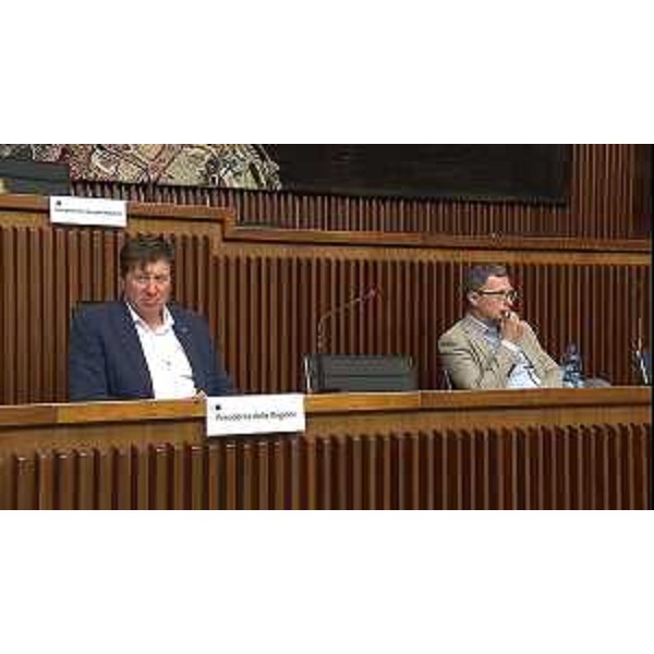 Il presidente della II Commissione consiliare, Alberto Budai (Lega) e l'assessore regionale alla Montagna, Stefano Zannier - Il presidente della II Commissione consiliare, Alberto Budai (Lega) e l'assessore regionale alla Montagna, Stefano Zannier