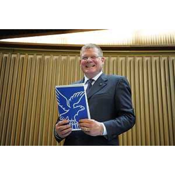 Marko Pisani nell'aula del Consiglio al momento del giuramento - Marko Pisani nell'aula del Consiglio al momento del giuramento