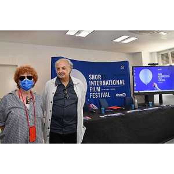 Lassessore alla Cultura Tiziana Gibelli insieme al direttore di ShorTS International Film Festival Maurizio di Rienzo. - Lassessore alla Cultura Tiziana Gibelli insieme al direttore di ShorTS International Film Festival Maurizio di Rienzo.