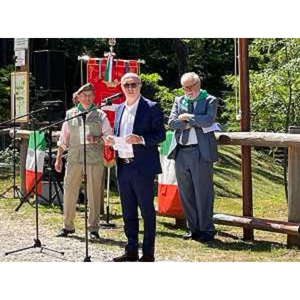 L'intervento del vicegovernatore del Friuli Venezia Giulia, Riccardo Riccardi, oggi a Bosco Romagno. - L'intervento del vicegovernatore del Friuli Venezia Giulia, Riccardo Riccardi, oggi a Bosco Romagno.