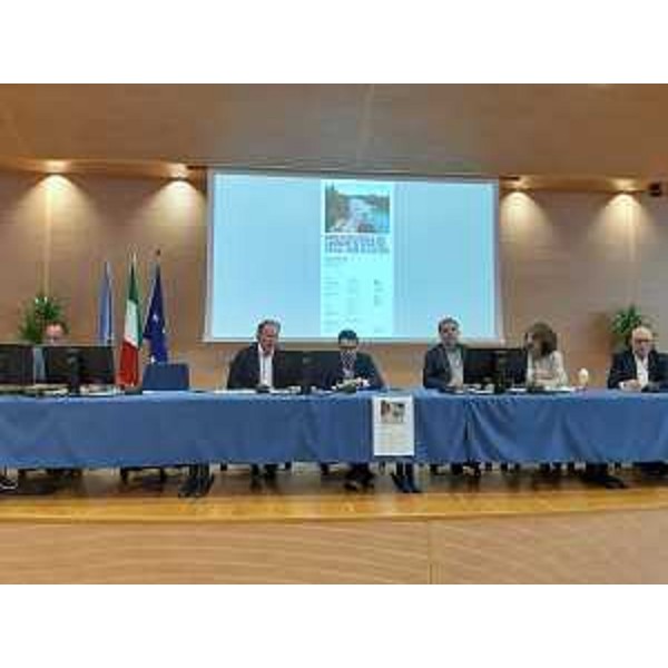 Lassessore regionale alla Difesa dellambiente, energia e sviluppo sostenibile, Fabio Scoccimarro,interviene al Tavolo regionale dei contratti di fiume del Friuli Venezia Giulia. - Lassessore regionale alla Difesa dellambiente, energia e sviluppo sostenibile, Fabio Scoccimarro,interviene al Tavolo regionale dei contratti di fiume del Friuli Venezia Giulia.