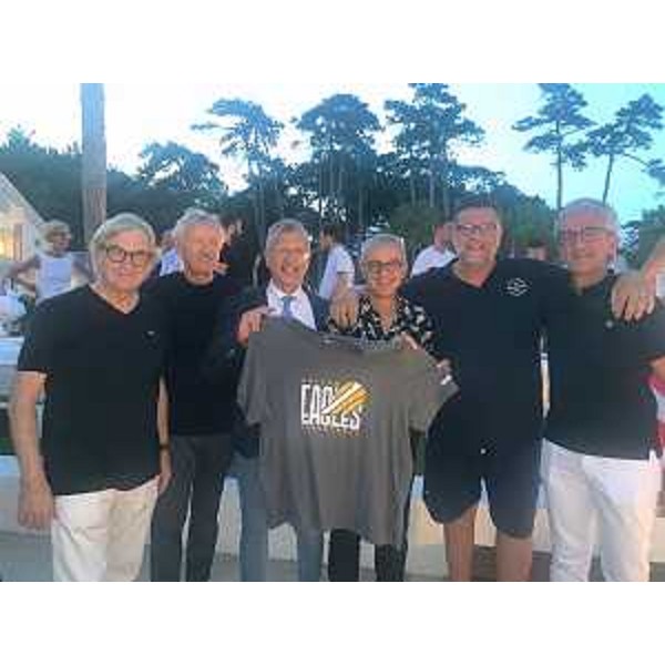 Nella foto, tra gli altri, il presidente del Consiglio regionale, Piero Mauro Zanin, e quello della Gesteco basket, Davide Micalich - Nella foto, tra gli altri, il presidente del Consiglio regionale, Piero Mauro Zanin, e quello della Gesteco basket, Davide Micalich