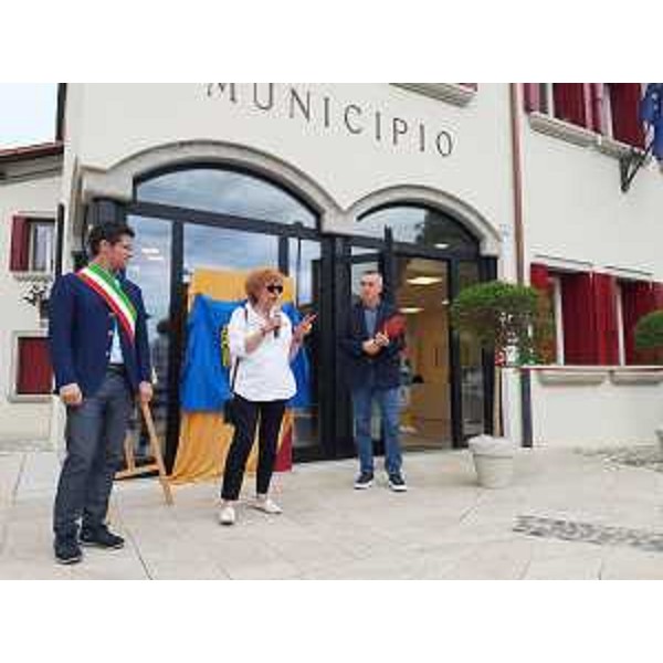 L'assessore regionale alla Cultura, Tiziana Gibelli, intervenuta ad Arzene in occasione dell'inaugurazione della nuova biblioteca civica. - L'assessore regionale alla Cultura, Tiziana Gibelli, intervenuta ad Arzene in occasione dell'inaugurazione della nuova biblioteca civica. 