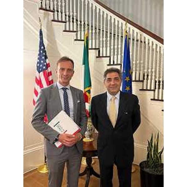 Il governatore con il direttore dell'Agenzia governativa che opera a New York Antonio Laspina - Il governatore con il direttore dell'Agenzia governativa che opera a New York Antonio Laspina