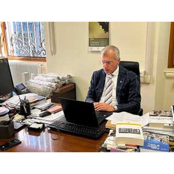 Il presidente del Cr Fvg, Piero Mauro Zanin, durante l'intervento on line - Il presidente del Cr Fvg, Piero Mauro Zanin, durante l'intervento on line