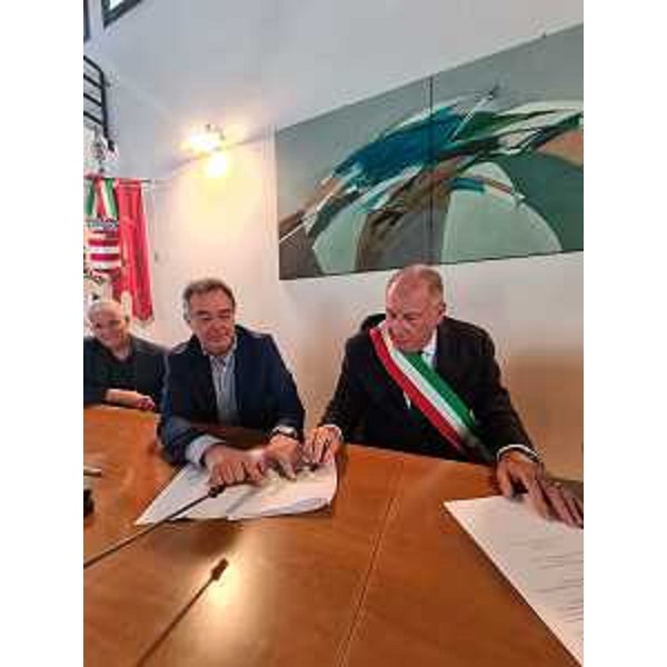 L'assessore Pizzimenti e il sindaco Zuliani. - L'assessore Pizzimenti e il sindaco Zuliani.