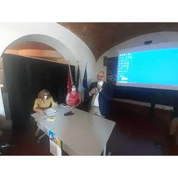 L'assessore regionale Callari durante il suo intervento - L'assessore regionale Callari durante il suo intervento