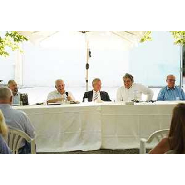 Il tavolo dei relatori: da sinistra Omar Monestier, Meucci, Zanin, Enzo Lorenzon - Il tavolo dei relatori: da sinistra Omar Monestier, Meucci, Zanin, Enzo Lorenzon