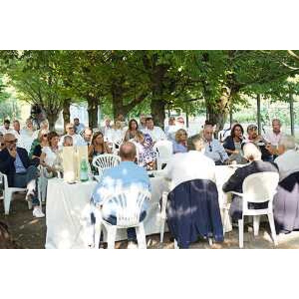 Il pubblico alla presentazione del libro - Il pubblico alla presentazione del libro