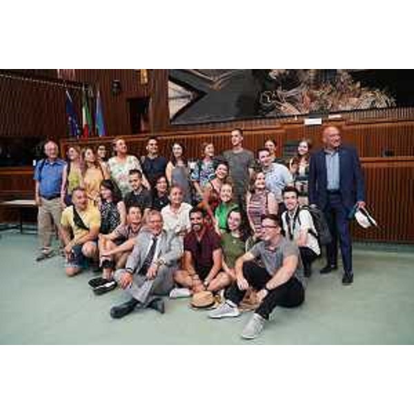 Il presidente Piero Mauro Zanin con i corregionali all'estero dell'Efm - Il presidente Piero Mauro Zanin con i corregionali all'estero dell'Efm