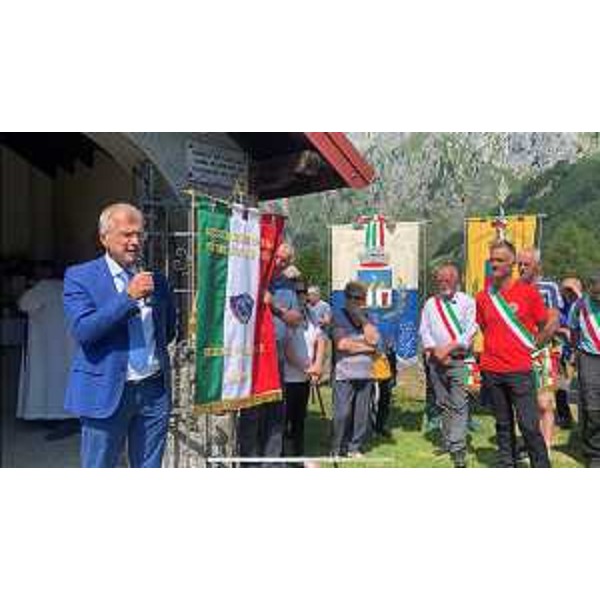 Il presidente del Consiglio regionale, Piero Mauro Zanin, durante la cerimonia - Il presidente del Consiglio regionale, Piero Mauro Zanin, durante la cerimonia