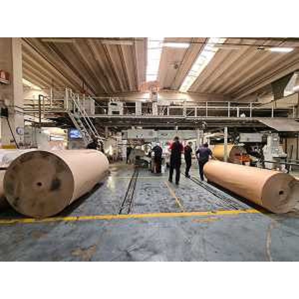 Un reparto della Ondulati e imballaggi del Friuli Spa visitata oggi dall'assessore regionale al Lavoro - Un reparto della Ondulati e imballaggi del Friuli Spa visitata oggi dall'assessore regionale al Lavoro