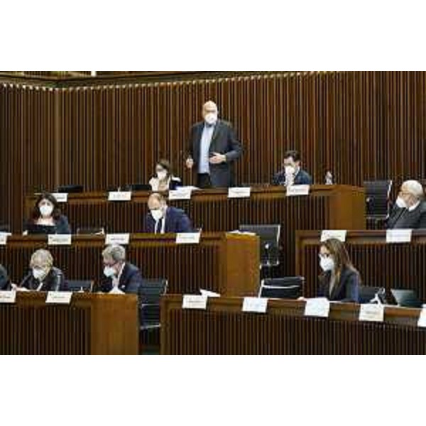 I consiglieri del Pd durante i lavori d'Aula - I consiglieri del Pd durante i lavori d'Aula 